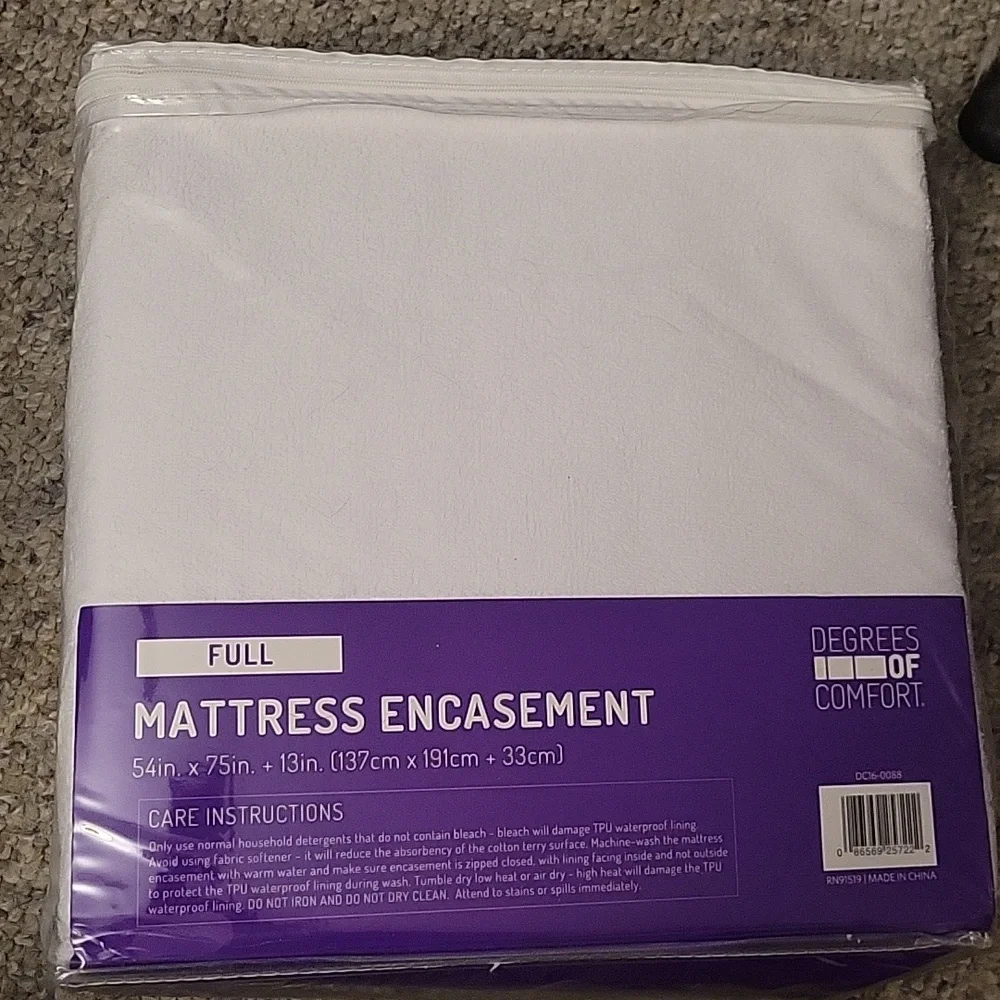 Degrees of Comfort Full Size Zippered Waterproof Mattress Encasement